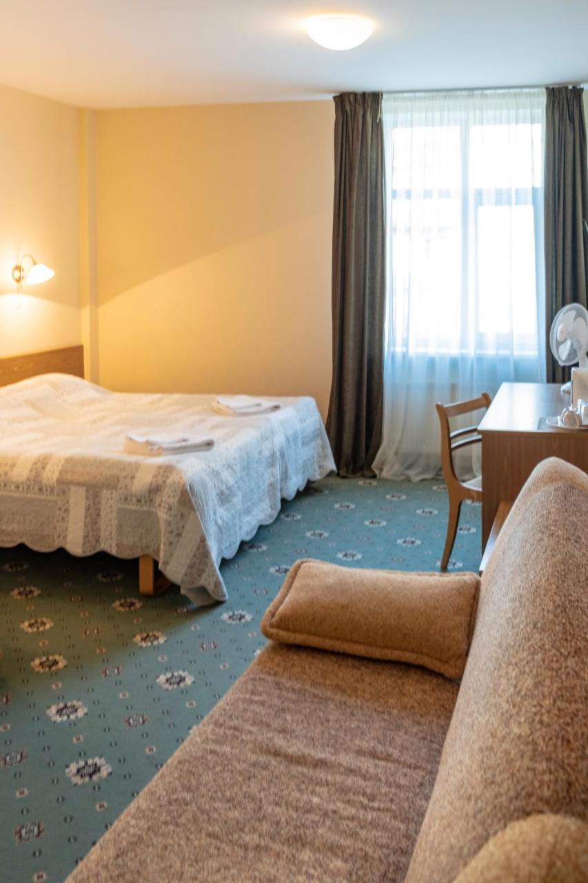 Hotel Annabella Ryga Zewnętrze zdjęcie